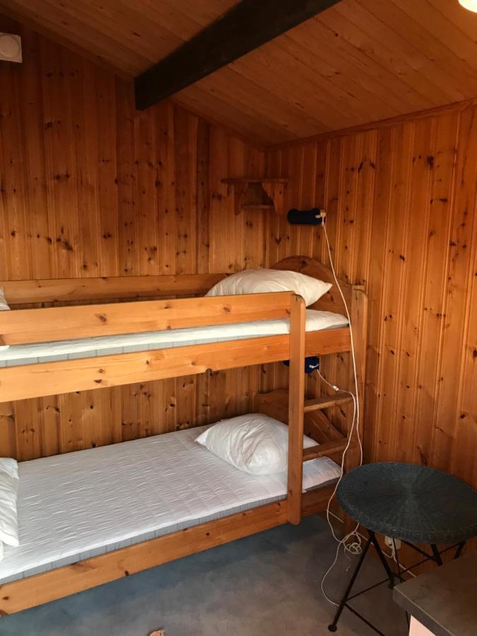 Bjoersjoeas Vildmark - Small Camping Cabin Close To Nature Olofstorp Exterior photo